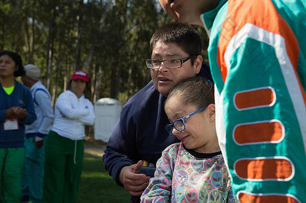 2017年4月23日，乔治在墨西哥普埃布拉玩博切球。他是残疾人运动队的一员。乔治·安东尼奥·莫雷诺·盖坦，3岁
