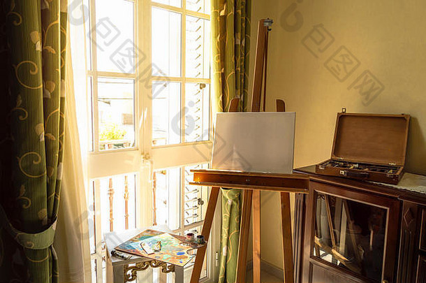 绘画奥利奥材料准备好了油漆明亮的窗口优雅的房间首页空间艺术工作首页
