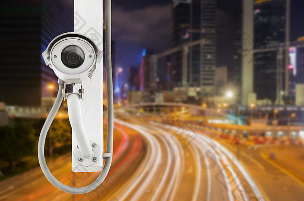城市道路上的交通安全摄像头监控（CCTV）