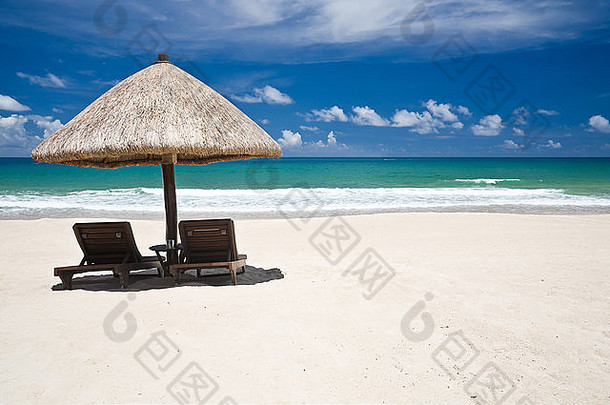 海滩伞椅子Copyspace