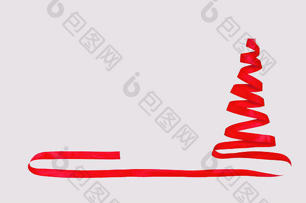 在白色背景上抽象表示圣诞树的概念