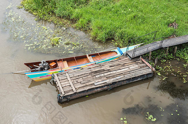 长尾巴船小木浮筒服务旅行者农村泰国