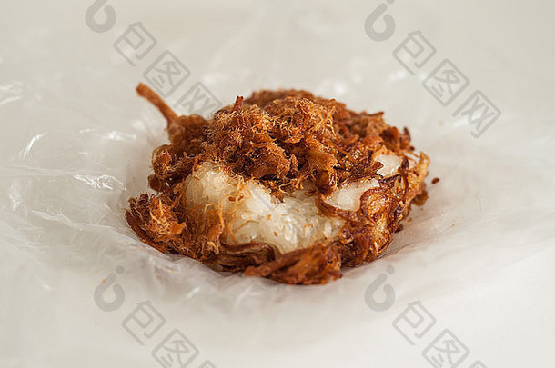 黏糊糊的大米炸猪肉亚洲食物
