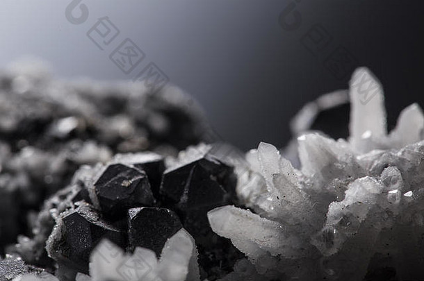 水晶石英矿物石头水晶石英矿物石头