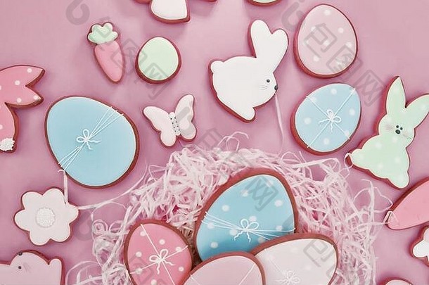 复活节卡姜饼饼干复活节春天装饰作文自制的复活节饼干形式有趣的兔子鸡蛋粉红色的