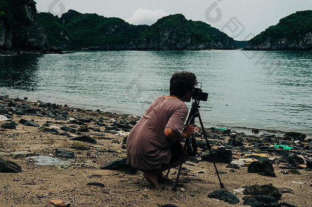 旅游摄影师拍摄下龙湾