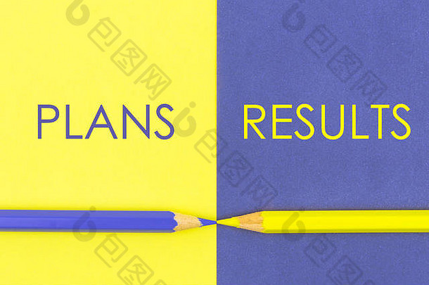 计划与结果对比概念黄色的紫罗兰色的彩色<strong>铅笔</strong>纸