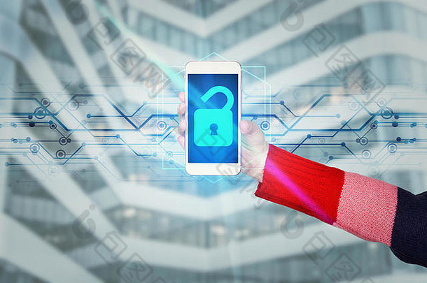 女子手持手机解锁数字屏幕界面，如用于指纹扫描的蓝色打开挂锁，未来安全密码cyber att