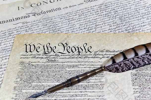 美国宪法，独立宣言，用羽毛笔和浅景深写的法案