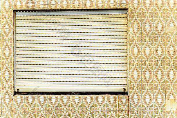 葡萄牙语瓷砖房子阿祖莱霍窗口