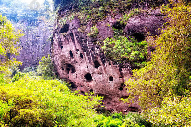 岩石悬崖天空洞穴风景优美的区域武夷山福建省中国