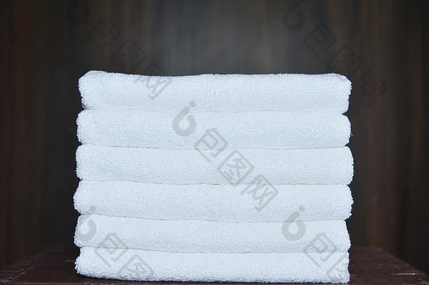 干净柔软的棉质毛巾