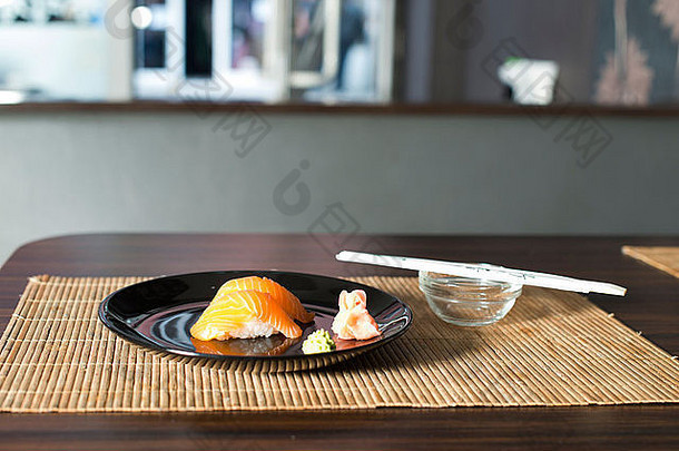 寿司寿司酒吧表格配给寿司大马哈鱼