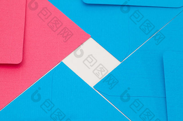 模式蓝色的粉红色的信封白色表格