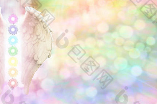 宽彩虹色波基背景，左边有天使翅膀，中间有七个脉轮和白光