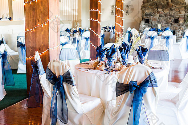 宴会大厅装饰婚礼白色蓝色的