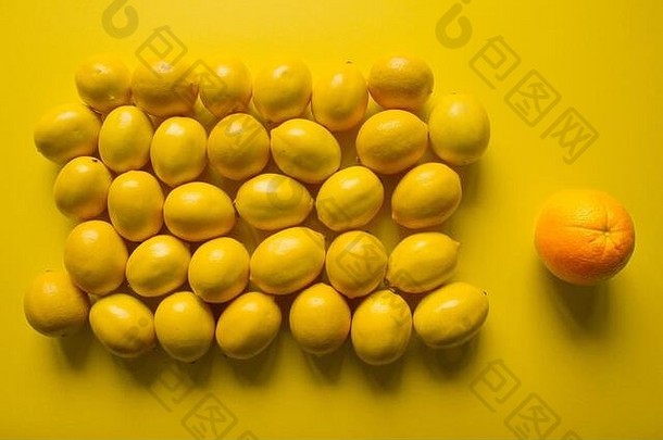 前视图成熟的柠檬黄色的背景橙色橙色