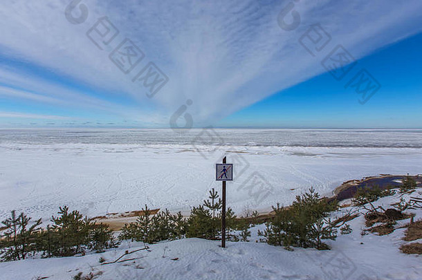 冬季雪海沿岸波罗的海拉脱维亚索尔克拉斯蒂