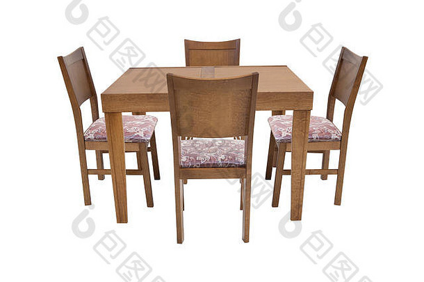 白色背景上的桌子和四把椅子。
