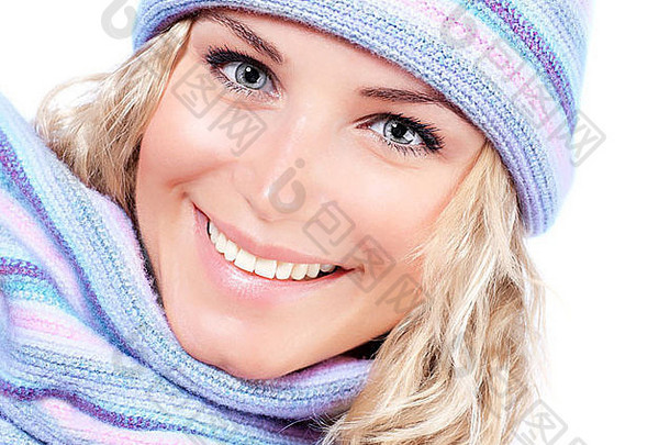 快乐女孩冬天他美丽的年轻的女穿针织温暖的冬季服装表达积极的情绪