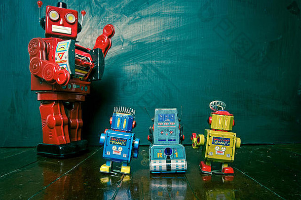 大红机器人老师和他的小机器人玩具学生