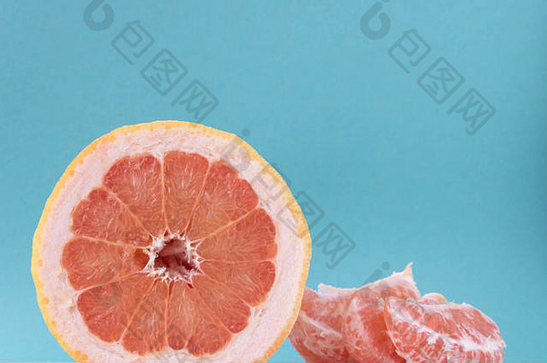 多汁的红色的葡萄柚减少半段一边健康的早餐零食时间有机柑橘类水果