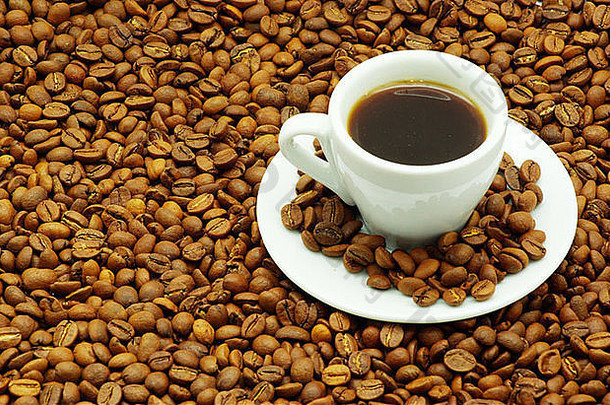 白色杯咖啡成本核算咖啡粮食