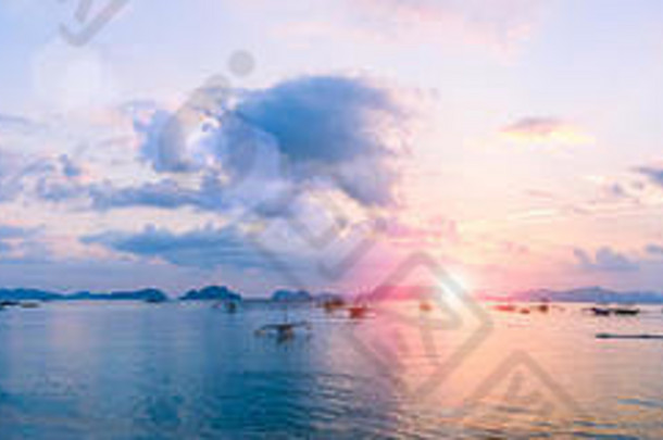 菲律宾巴拉望岛El Nido Corong Corong海滩的日落
