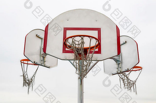 篮球比赛用户外篮框的特写镜头