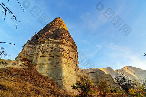 日落时，爱情谷中的白色岩石。卡帕多西亚。内夫塞希尔省。土耳其