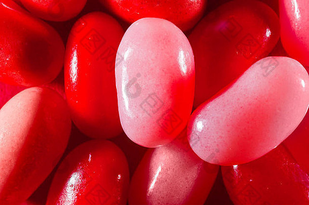 红色和粉红色的果冻豆在16位中捕获，并在Adobe1998颜色空间中提供，以保持困难的红调
