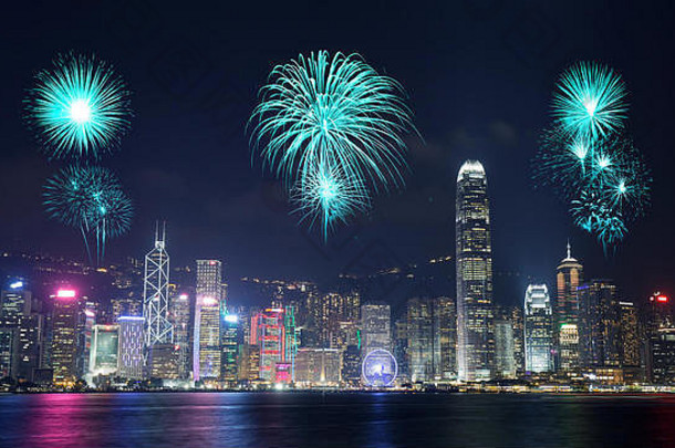 烟花节日在香港香港城市视图维多利亚港口