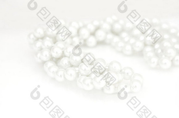 白色时尚珍珠编织项链