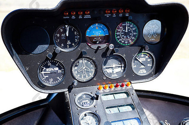 直升机仪表和控制面板