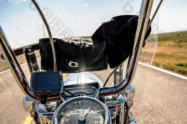 摩托车后面的视角