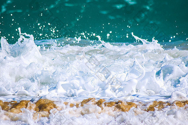 海波泡沫白色沙子海洋快快门速度很酷的爆炸爱