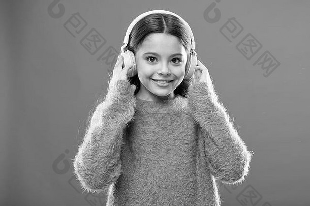 音频技术未来女孩穿无线立体声耳机现代技术技术音乐立体声声音技术