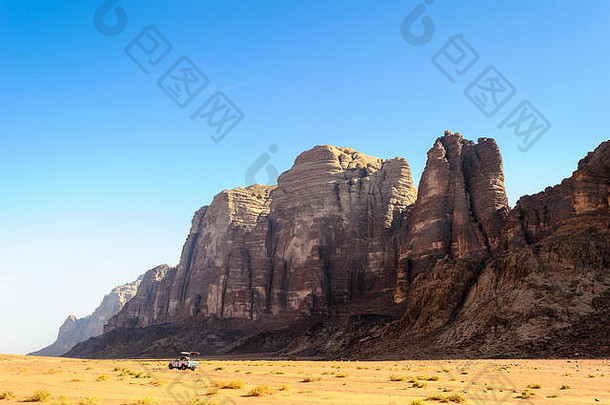 七<strong>大智慧</strong>之柱，朗姆河，月亮谷，一个在约旦南部切割砂岩和花岗岩的山谷。