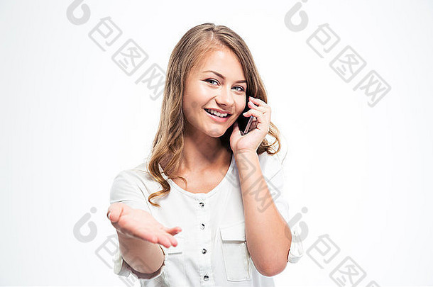 微笑女<strong>学生会</strong>说话的电话孤立的白色背景