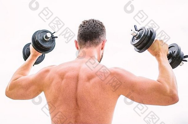 男子运动员举重。类固醇。运动型身材。哑铃<strong>健身</strong>房。<strong>健身</strong>和运动设备。肌肉发达的背部男子早上练习杠铃。健康的生活方式。<strong>永不</strong>放弃，继续前进。