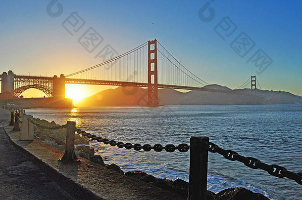 旧金山：金门大桥日落全景，1936开放，象征旧金山世界之城