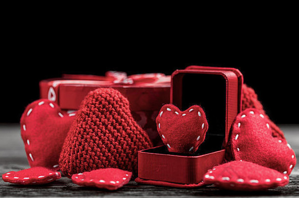 情人节一天概念红色的心