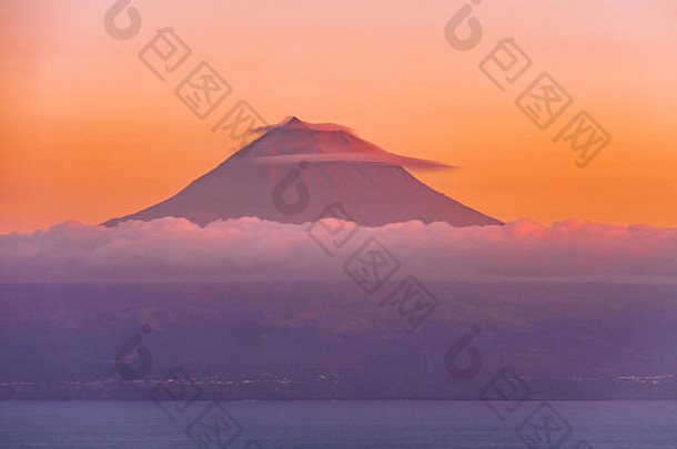图像火山山皮科美丽的日落颜色