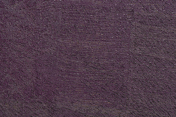 背景为紫色壁纸浮雕纹理。