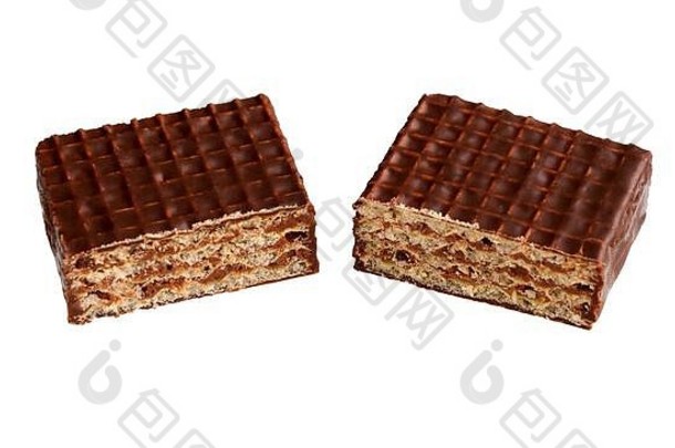 在白色背景上隔离的Сhocolate晶片。一块块美味的巧克力棒。巧克力糖。晶圆片。