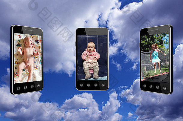 在蓝天背景下拍摄不同童年阶段图像的手机