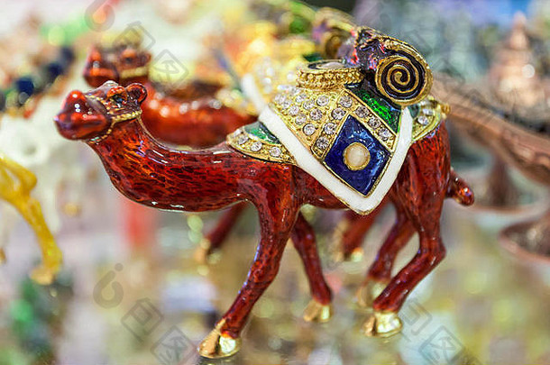 美丽的骆驼纪念品在阿拉伯联合酋长国迪拜市出售