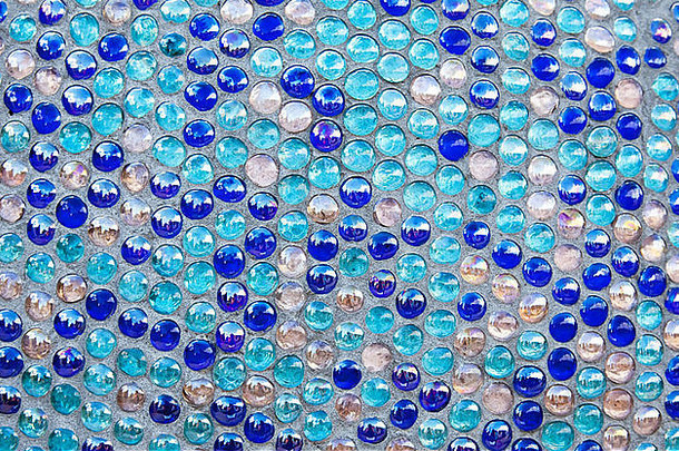 轮蓝色的玻璃马赛克瓷砖模式