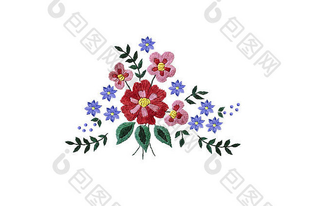 白色背景上红色和紫色花朵和叶子的刺绣花束
