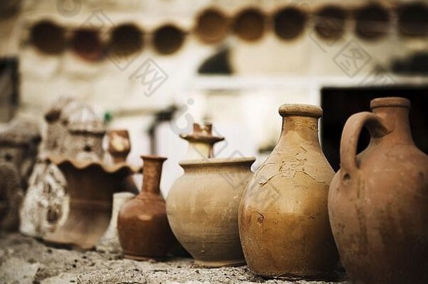 土耳其卡帕多西亚哥雷米展出的旧陶罐